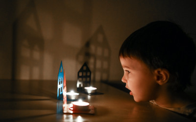 e-boy-in-the-dark-room-is-looking-at-the-burning-2024-12-07-01-26-46-utc.jpg