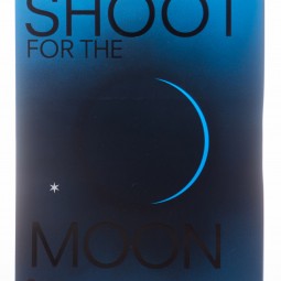 Boek Shoot for the Moon